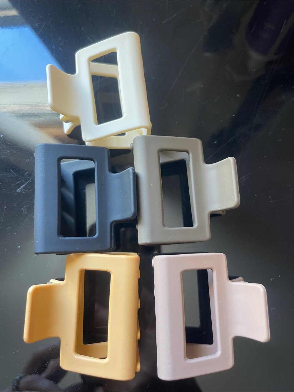 Set of 5 Matte Rectangle Hair Claws in Neutral Tones